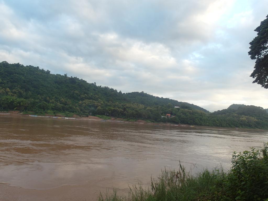 Mekong Sunset View Hotel Luang Prabang Bagian luar foto