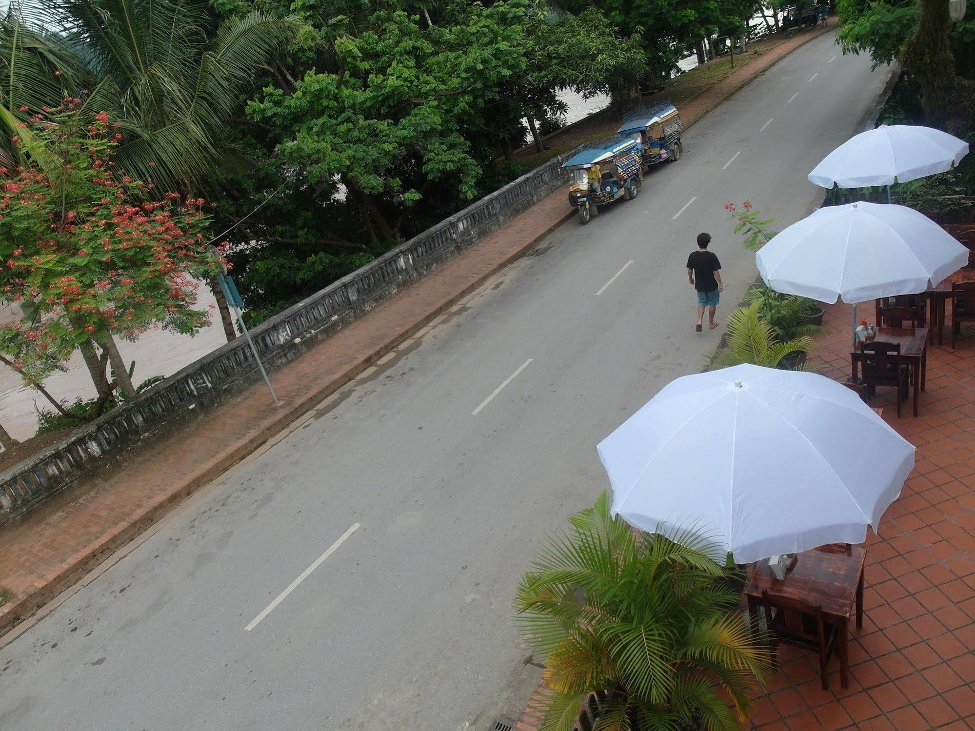 Mekong Sunset View Hotel Luang Prabang Bagian luar foto